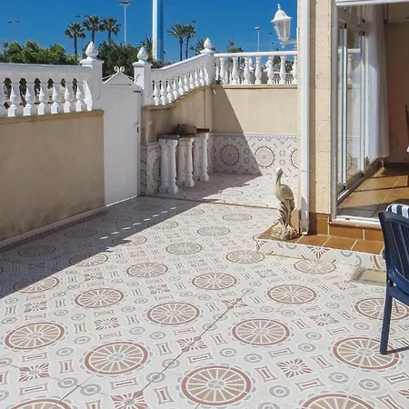 Front In With Swimming Pool Casa vacanze Torrevieja