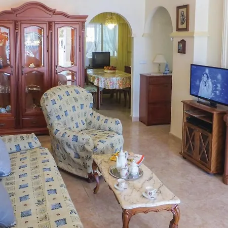 2 Bedroom Lovely In Casa de Férias
