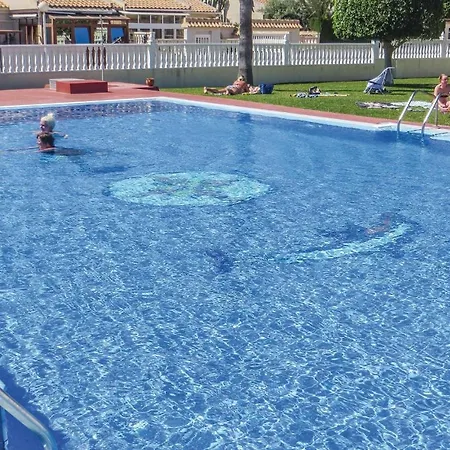 Front In With Swimming Pool Casa vacanze Torrevieja