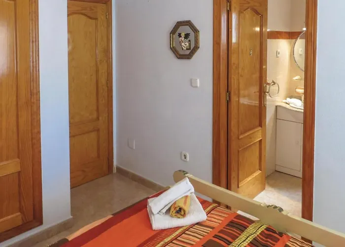 Holiday home 2 Bedroom Lovely In